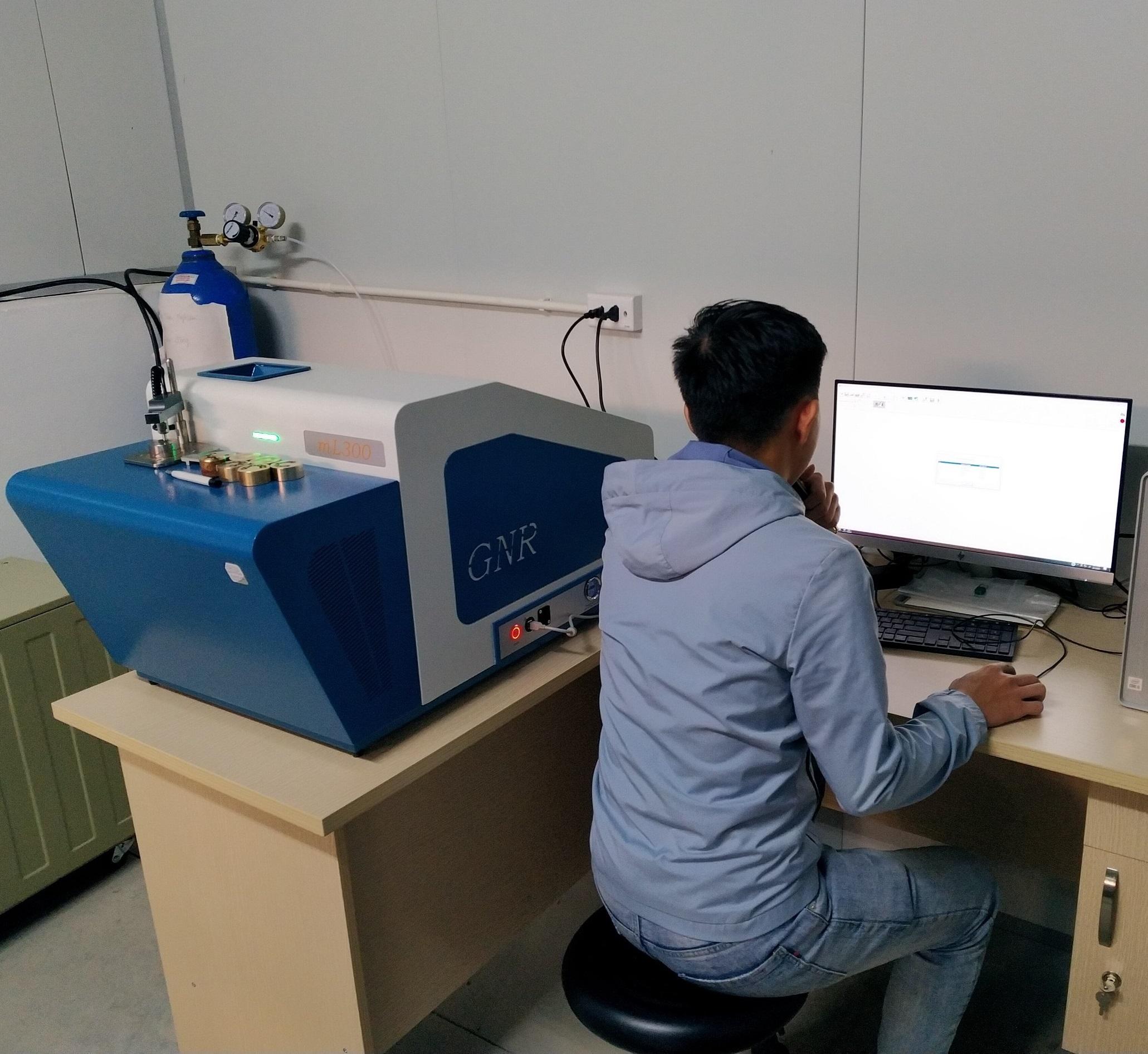 Installation, handover of spectrometer S3 MiniLab 300