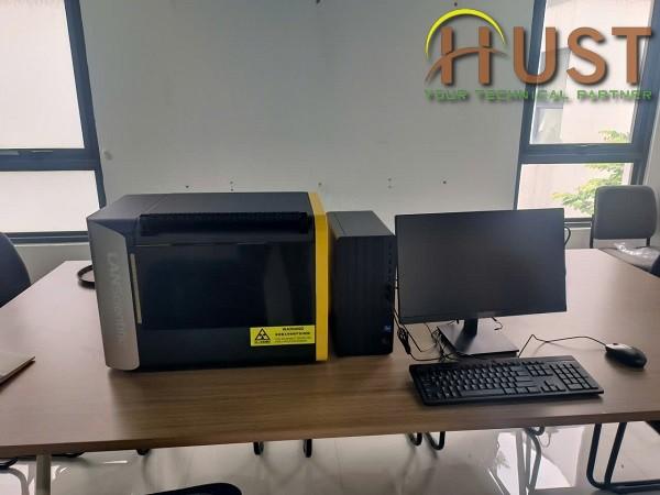 HUST Việt Nam bàn giao máy quang phổ huỳnh quang tia X để bàn