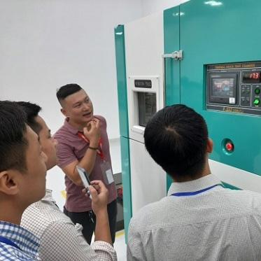 Handover of thermal shock chamber VT-TSC200-1